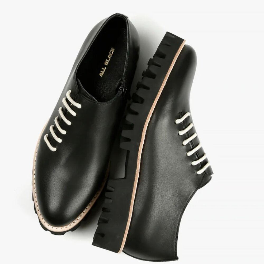 All Black NIB  Side Cord Oxford Black